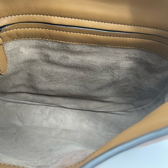 NEW Bottega Veneta Intrecciato Leather Tote and Bottega Veneta Silk Scarf Bundle - Picture 10 of 10